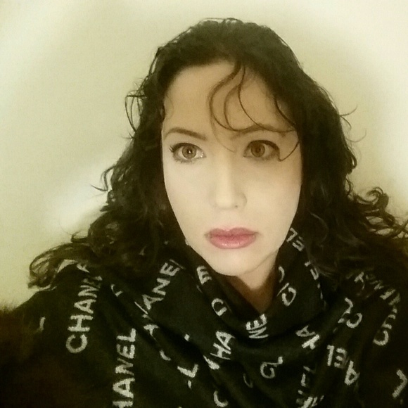 Meet your Posher, Doozer12384 ! POSH AMBASSADORπ - Picture 2 of 6